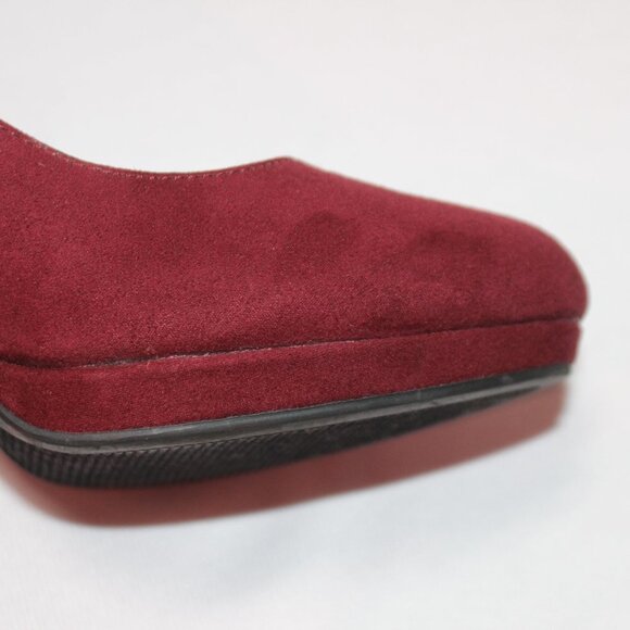 Liz Claibourne Burgundy Platform Heels - Picture 15 of 15